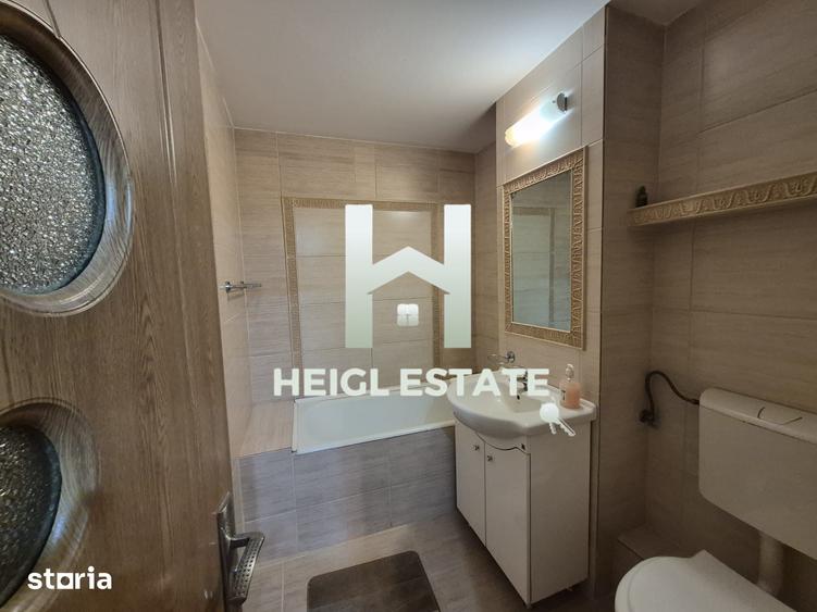 Apartament cu 3 camere decomandat în Soarelui