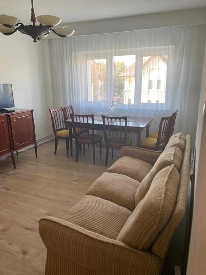Apartament cu 4 camere decomandat în Lazaret