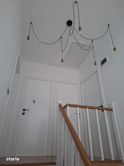 Casă cu 4 camere cu Teren 130 Mp în Malu Mare