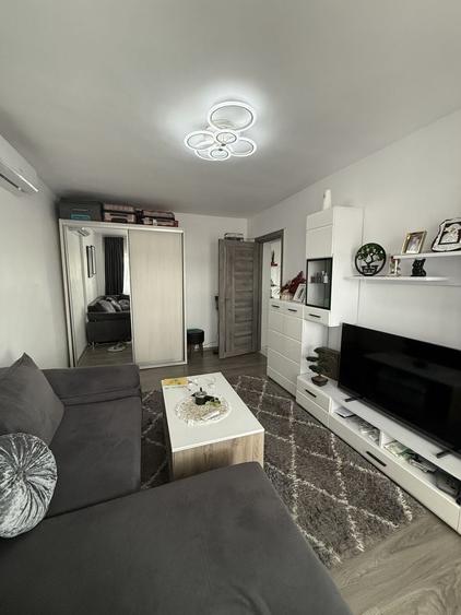 Apartament cu 2 camere decomandat în Rusu de Jos