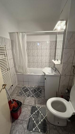 Garsonieră decomandată în Răcădău