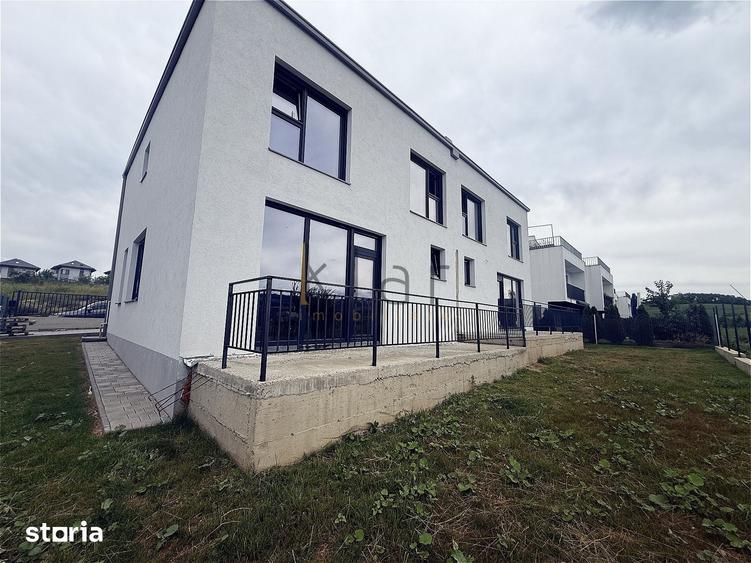 Casă cu 4 camere cu Teren 214 Mp în Borhanci