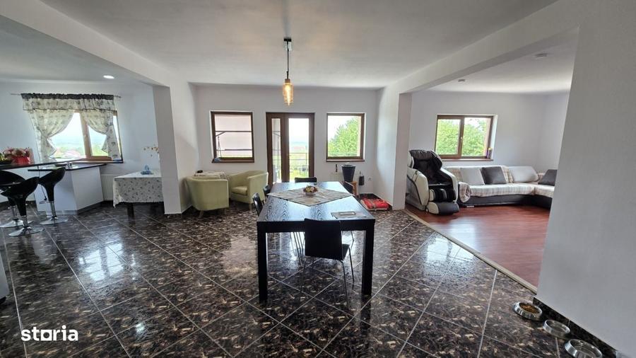 Casă cu 4 camere în Osebiți