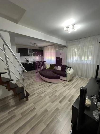 Apartament cu 3 camere decomandat în Colentina
