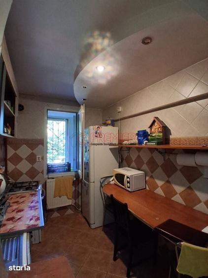 Apartament cu 2 camere semidecomandat în Berceni