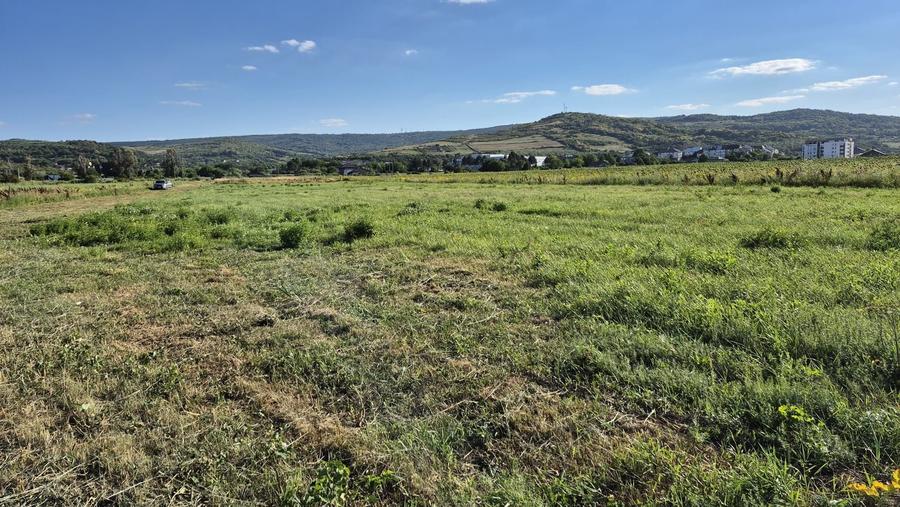 Teren de 650 mp, în Tomești