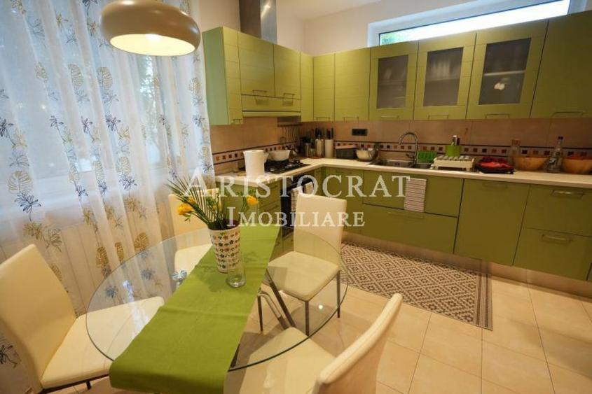 Casă cu 5 camere cu Teren 450 Mp în Corbeanca