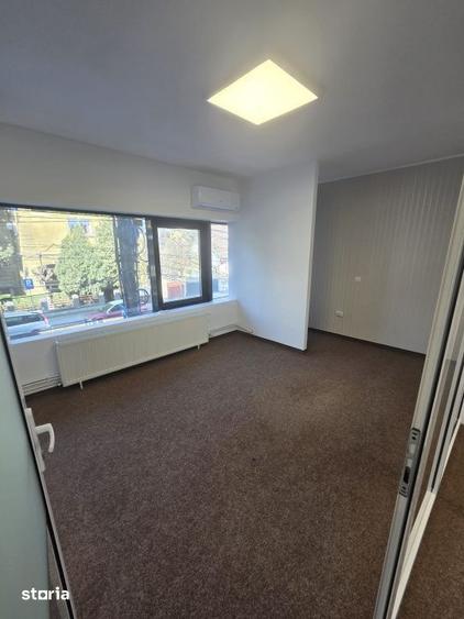 Spațiu comercial, de 55 mp, în Central