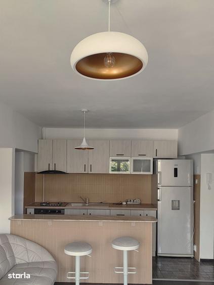 Apartament cu 3 camere în Romană