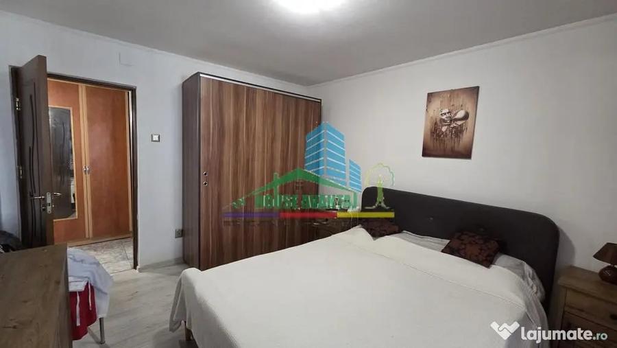Apartament cu 3 camere decomandat în Brăilei