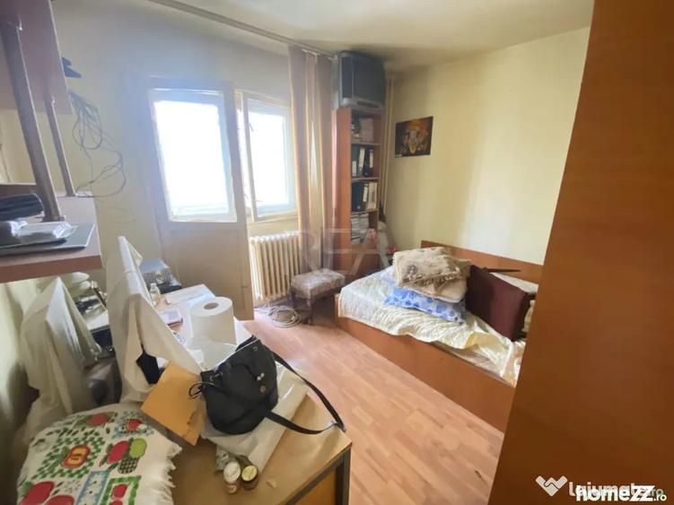 Apartament cu 3 camere decomandat în Rahova