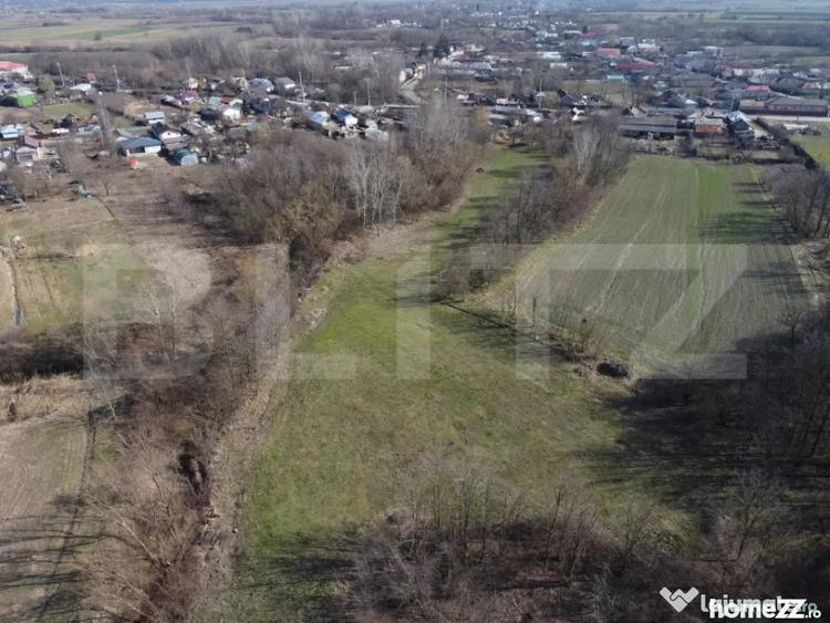 Casă cu 2 camere cu Teren 3800 Mp în Costești
