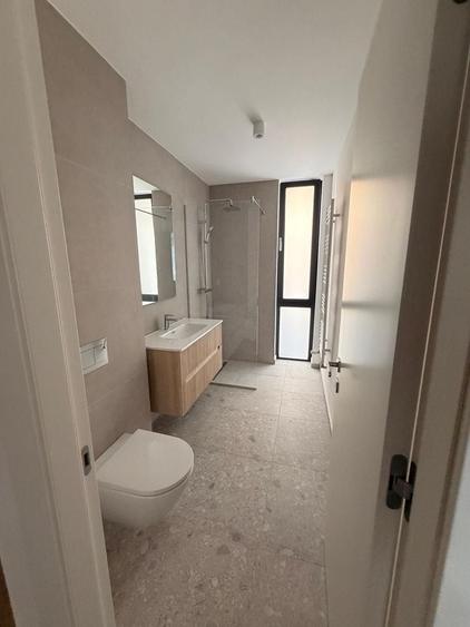 Casă cu 5 camere cu Canalizare în Pipera