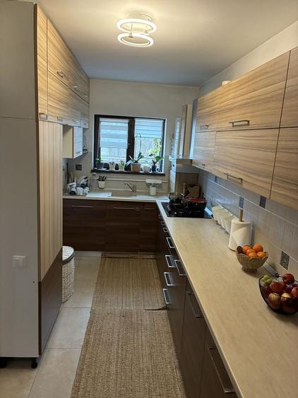 Casă cu 3 camere în Tunari