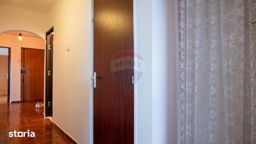 Apartament cu 3 camere decomandat în Rahova