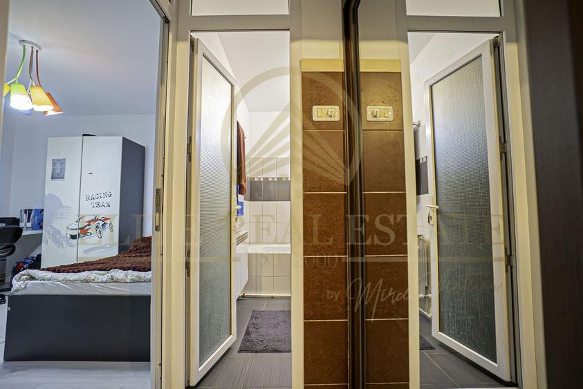 POARTA 6 - Vânzare apartament decomandat cu 2 camere, etaj 2. - 7