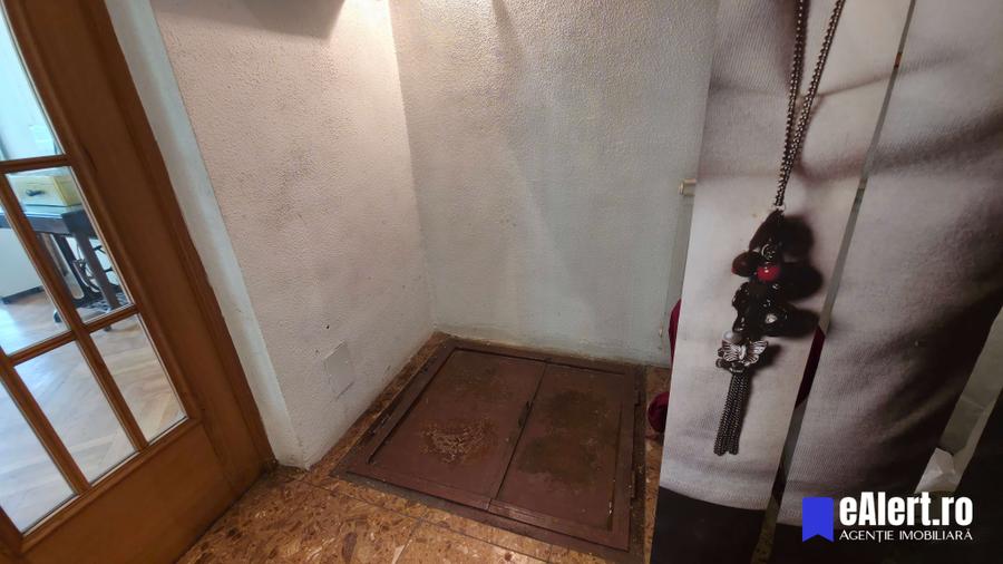 Casă cu 5 camere cu Canalizare în Domenii