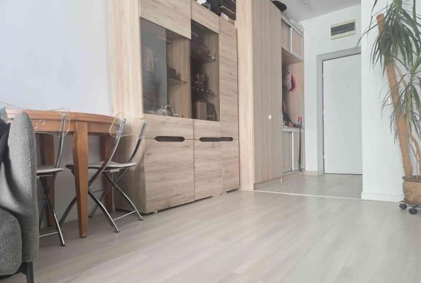 Apartament cu 3 camere decomandat, mobilat în Politehnica