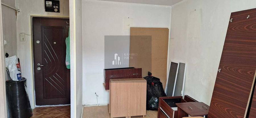 Garsonieră decomandată în Brâncoveanu