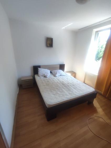 Apartament cu 2 camere semidecomandat în Moroasa 1