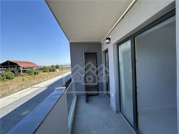 Apartament 2 camere la cheie + balcon, bloc nou, cu lift, etaj 1 - 15