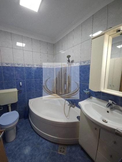 Casă individuală cu 3 camere cu Canalizare în Girocului