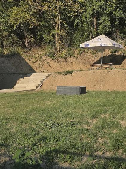 Casă cu Teren 663 Mp în Leșnic