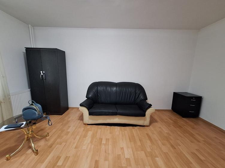 Apartament cu 2 camere decomandat, mobilat în Vitan