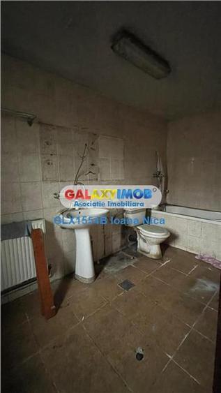 Casă cu 2 camere cu Garaj în Colentina