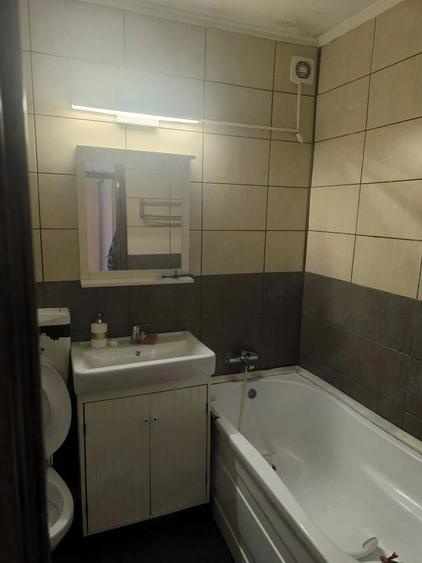 Apartament cu 3 camere decomandat în Ozana
