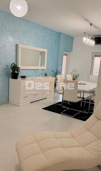 Apartament cu 4 camere decomandat, mobilat în Lipovei