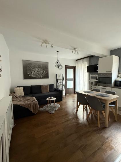 Apartament cu 2 camere semidecomandat în Florești
