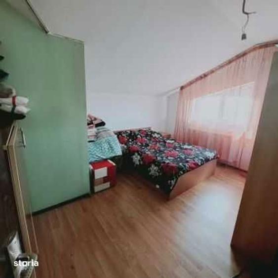 Casă cu 4 camere cu Teren 215 Mp în Crevedia