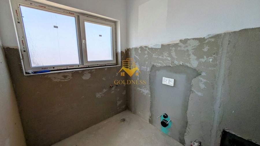 Casă individuală cu 4 camere cu Canalizare în Dezmir