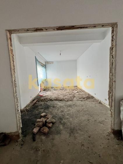 Apartament cu 3 camere decomandat în Dacia