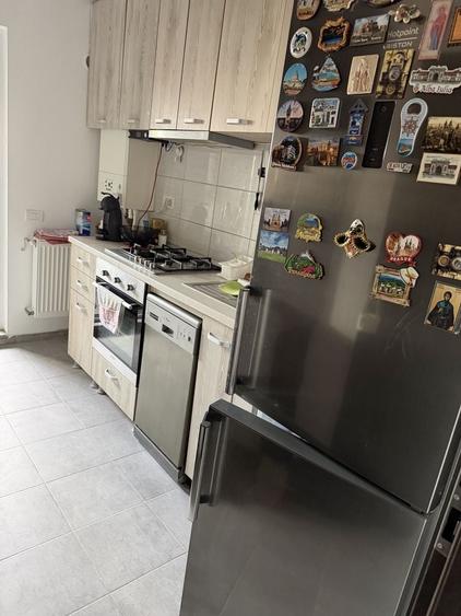 Apartament cu 2 camere decomandat în Roșu