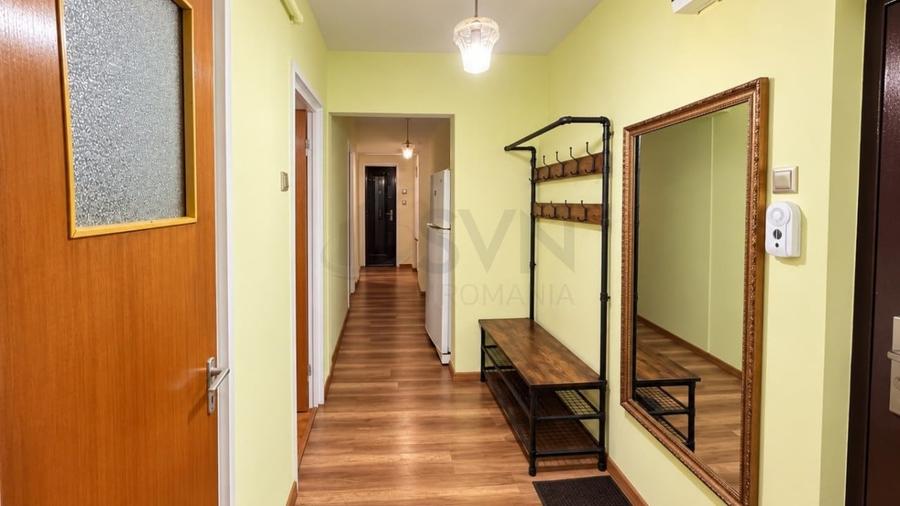 Apartament cu 3 camere decomandat, mobilat în Titan