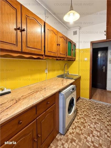 Garsonieră decomandată în Est