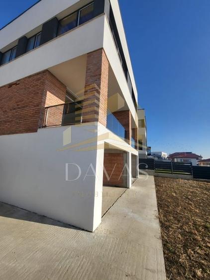 Duplex cu 4 camere cu Teren 200 Mp în Iris