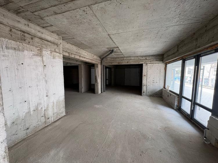 Spațiu comercial, de 240 mp, în Berceni