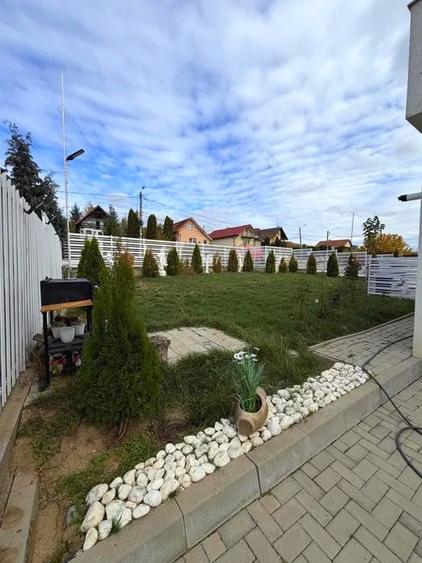 Casă individuală cu 5 camere cu Canalizare în Chinteni