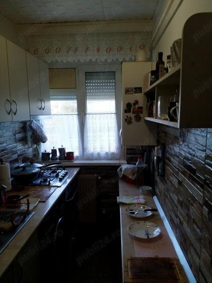 Apartament cu 3 camere semidecomandat în Lugoj