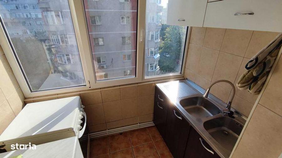 Apartament cu 2 camere semidecomandat în Brătianu
