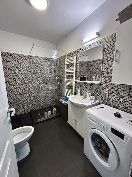 Apartament cu 2 camere semidecomandat, mobilat în Dâmbul Rotund