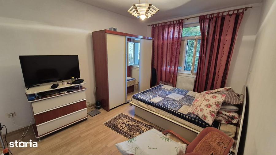Apartament cu 2 camere decomandat în Titan