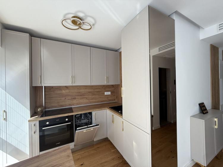 Apartament cu 2 camere decomandat în P-ța Unirii