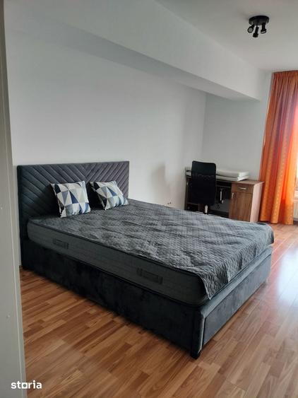 Apartament cu 3 camere în Plopilor