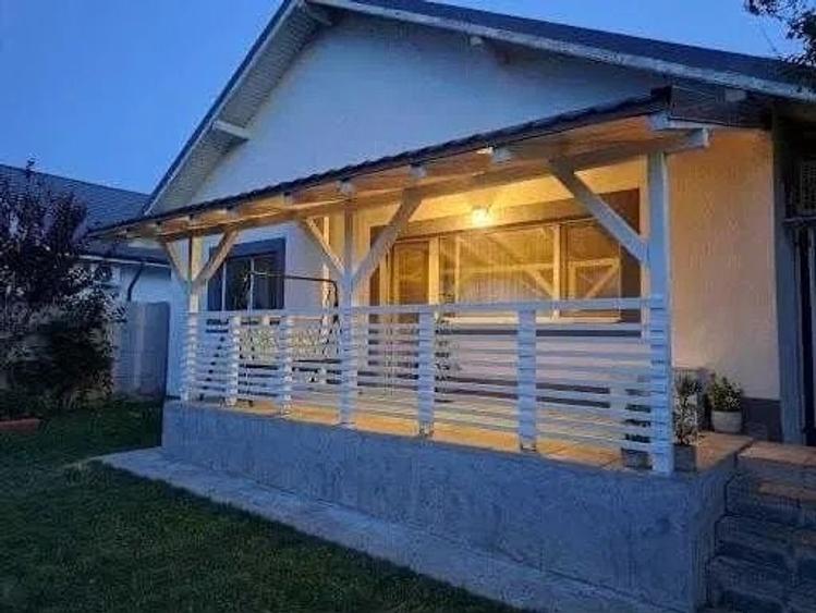 Casă cu 3 camere cu Teren 400 Mp în Berceni