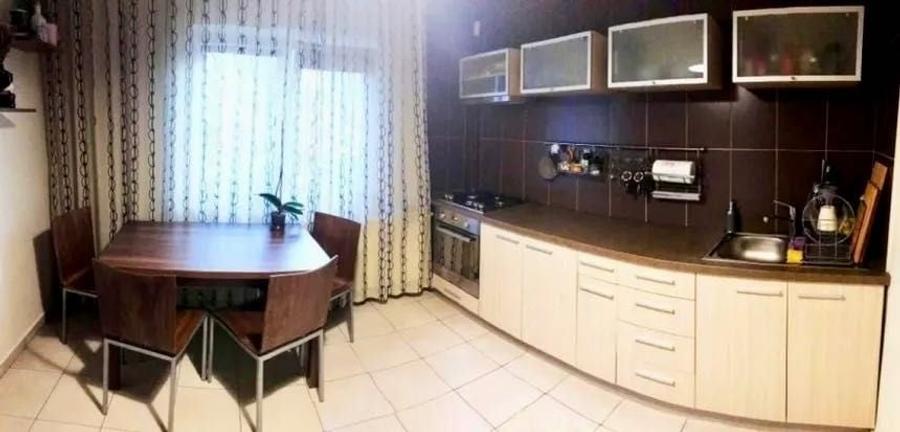 Apartament cu 2 camere decomandat în Eroii Revoluției