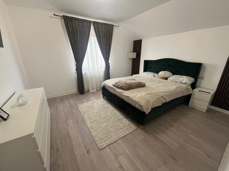 Apartament cu 4 camere decomandat, mobilat în Exterior Nord